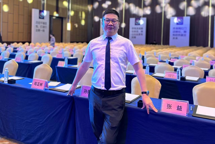 賴啟年-喜力瓷磚圣堡龍?zhí)沾墒袌隹偙O(jiān)